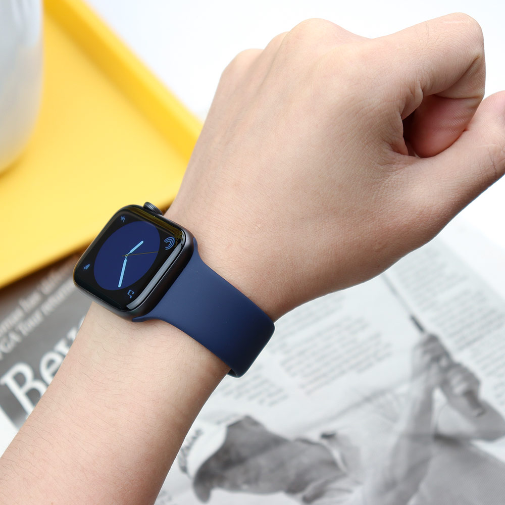 حزام سيليكون لساعة أبل الفرقة  - مراجعة Smartwatch Iphone Watches For Women وسعره